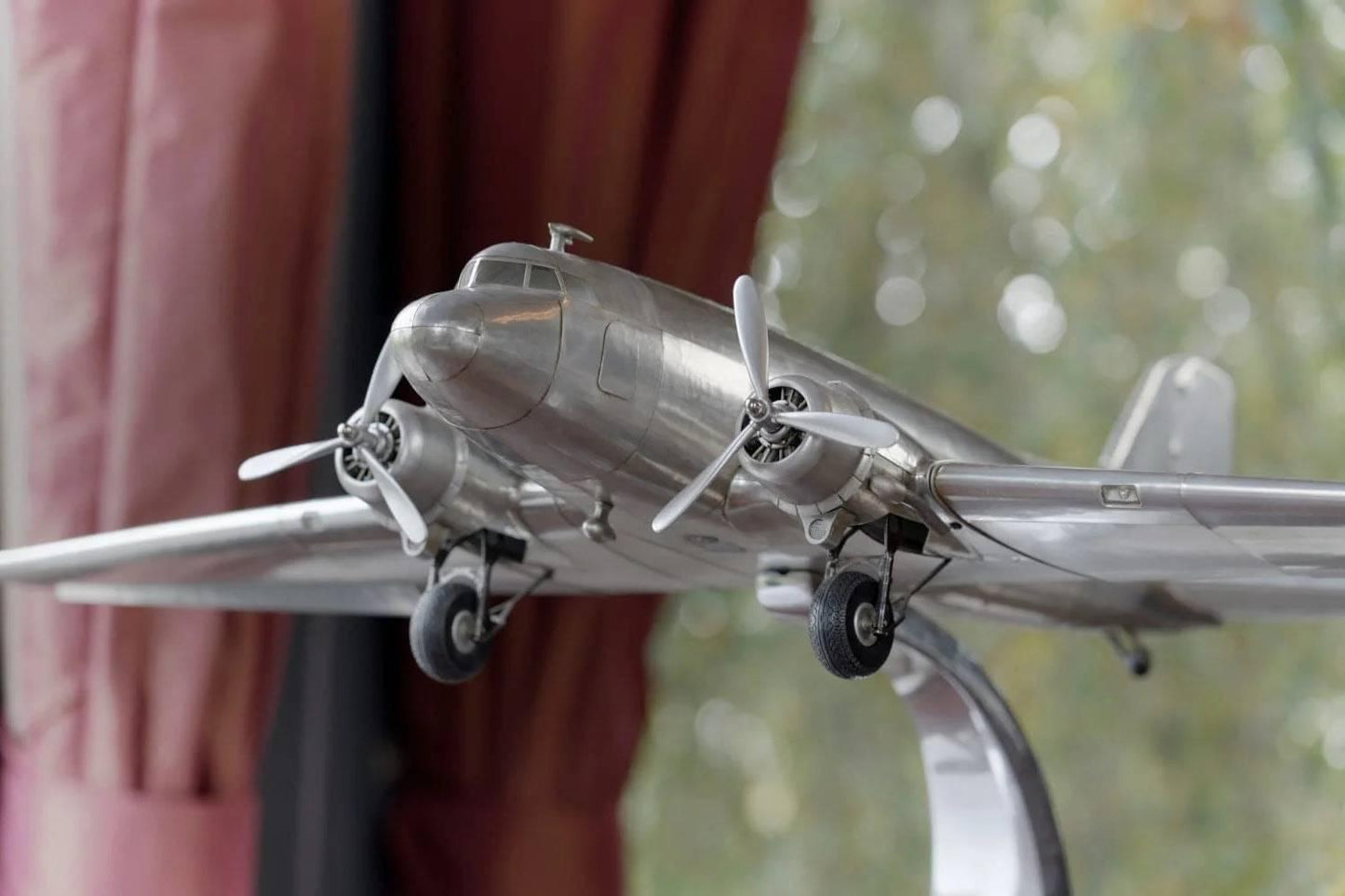 ALDO Creative Arts> Collectibles> Scale Model Airplane Dakota Douglas DC-3 Plane Deck Top Aluminum Model