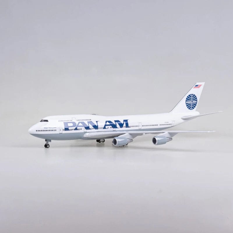 ALDO Creative Arts Collectibles Scale Model PAN AM Airplane Boeing 747 B747 Model Aircraft With Landing Gears and LED Lights