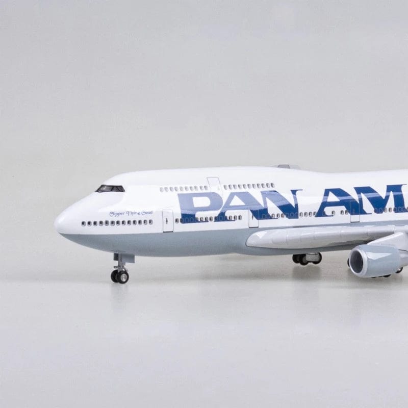 ALDO Creative Arts Collectibles Scale Model PAN AM Airplane Boeing 747 B747 Model Aircraft With Landing Gears and LED Lights