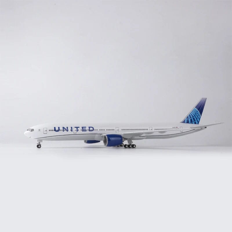 ALDO Creative Arts Collectibles Scale Model United Airlines Boeing 777 B777  Model Aircraft With Landing Gears and LED Lights