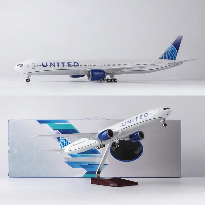 ALDO Creative Arts Collectibles Scale Model United Airlines Boeing 777 B777  Model Aircraft With Landing Gears and LED Lights