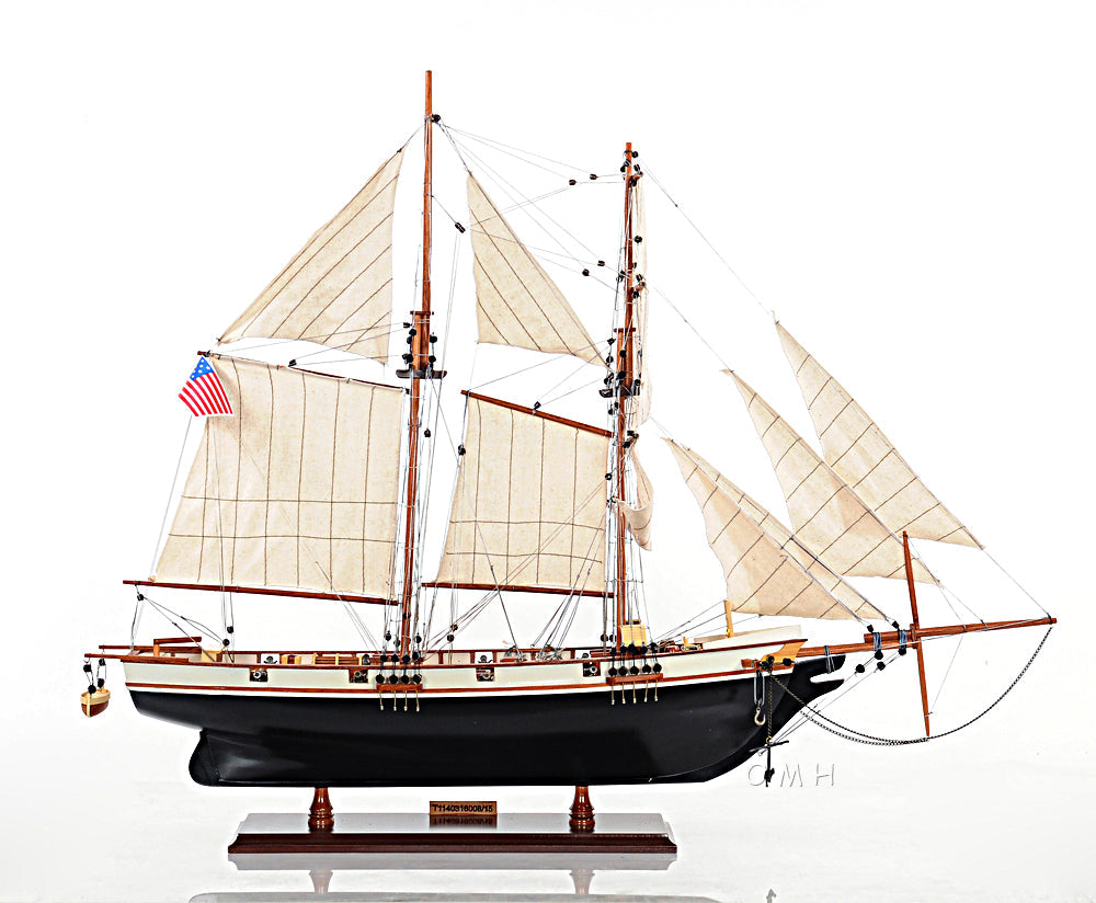 ALDO > Hobbies & Creative Arts> Collectibles> Scale Model Harvey Baltimore Clipper Painted Tall Ship Large Wood Model Boat  Assembled