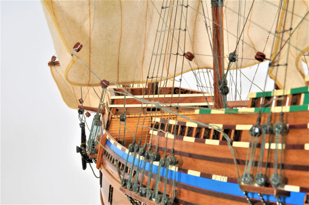 ALDO Hobbies & Creative Arts> Collectibles> Scale Model L: 30 W: 5 H: 30 Inches / NEW / Wood Mayflower Pilgrims Tall War Ship Exclusive Edition Wood Model Sailboat Assembled