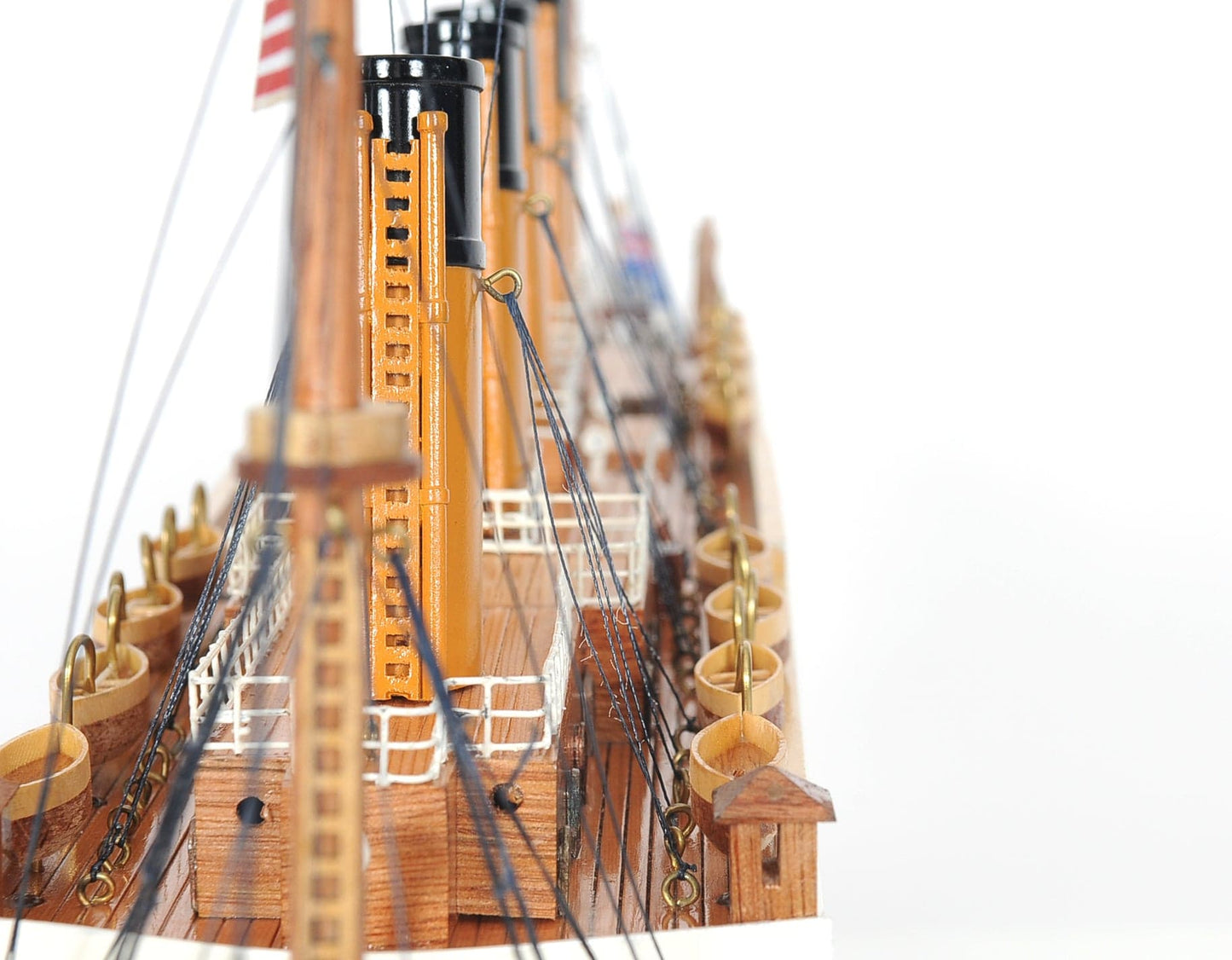 ALDO Hobbies & Creative Arts> Collectibles> Scale Model L: 32 W: 4 H: 13 Inches / NEW / Wood RMS Titanic Painted Medium With lights Passenger Ship Ocean Liner Wood Model Assembled
