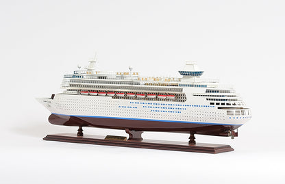 ALDO Hobbies & Creative Arts> Collectibles> Scale Model Majesty of the Seas Royal Caribbean Passenger Ship Ocean Liner Wood Model Assembled