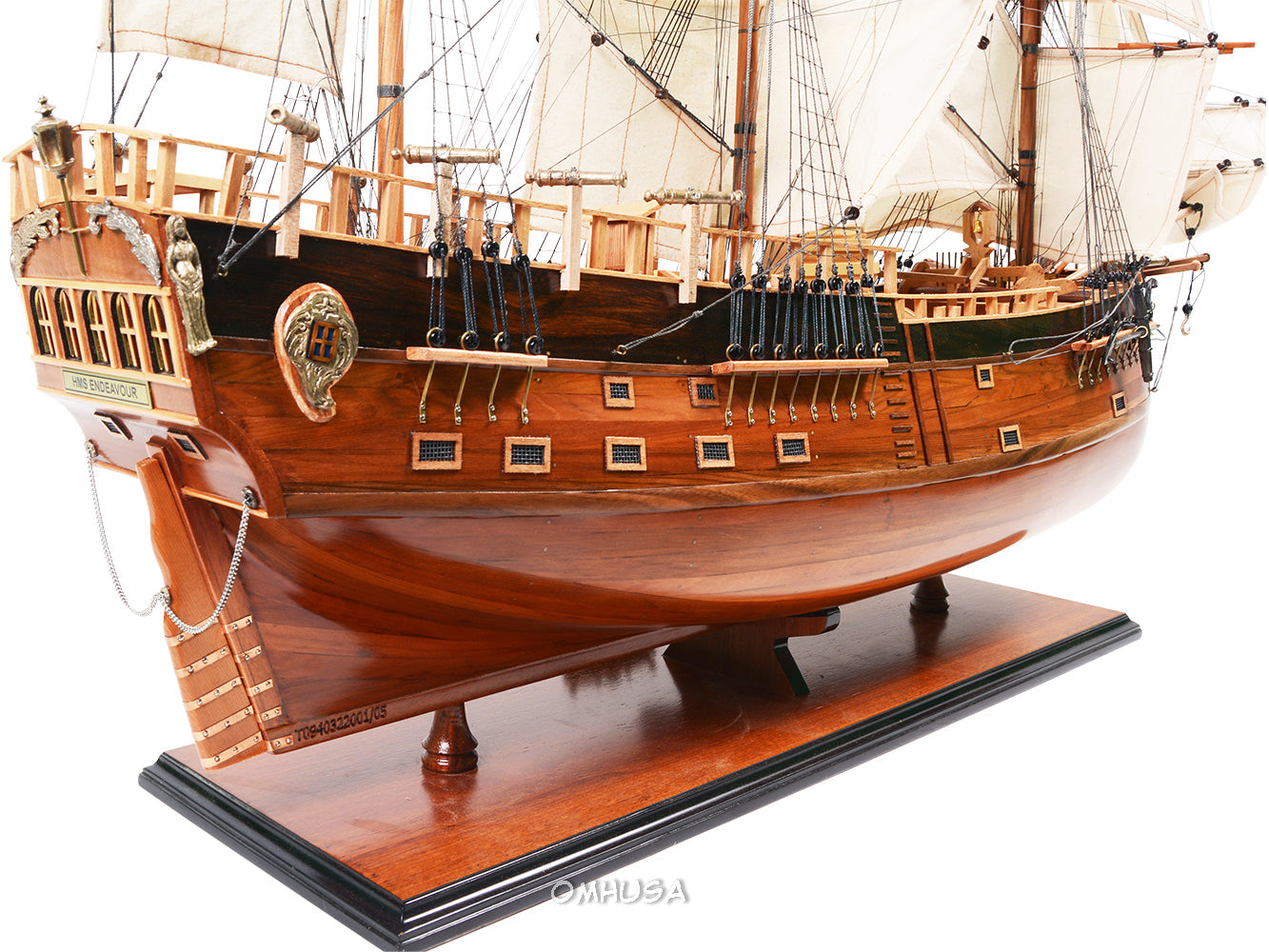 Aldo Hobbies & Creative Arts> Collectibles> Scale Model new / Wood / L: 38 W: 13 H: 32 Inches HMS  Endeavour British Royal Navy James Cook Tall Ship Large Wood Model Sailboat Assembled