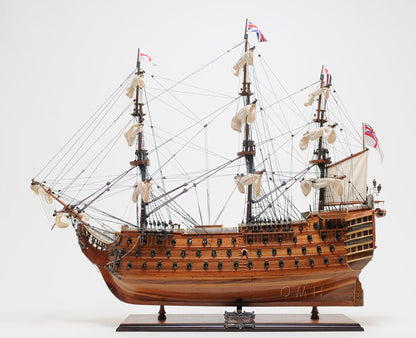 Aldo Hobbies & Creative Arts> Collectibles> Scale Model new / Wood / L: 40 W: 13.75 H: 39.25 Inches HMS Victory Midsize EE Tallship Wood Model Sailboat Assembled  With Display Case And Glass