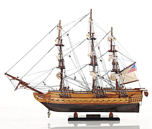 ALDO Hobbies & Creative Arts> Collectibles> Scale Model USS Constitution Old Ironsides Tall Ship Wood Small Model Sailboat Assembled