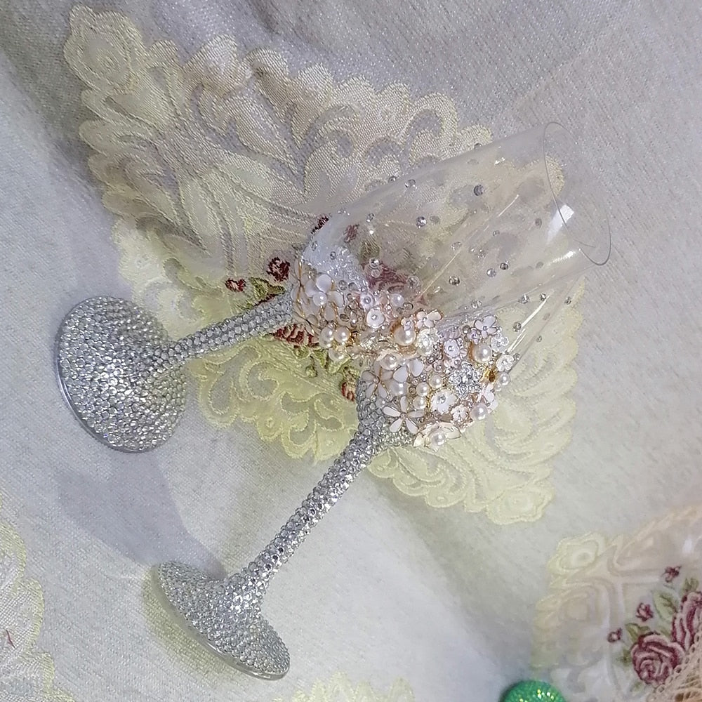 ALDO Kitchen & Dining > Tableware > Drinkware New / Lead free Crystal / transperent Handmade Amazing Bride and Groom Dressed In Rhinestone Led Free Crystal Champagne Wine Glasses Set of Two