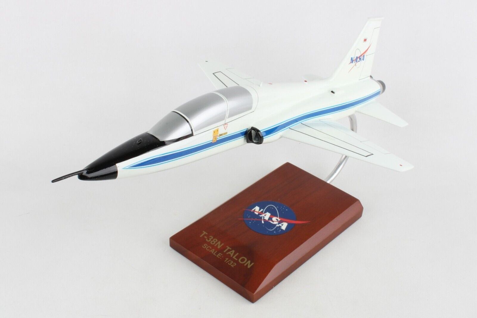 ALDO Creative Arts Collectibles Scale Model 17.00" in length has a 8.25" wingspan / NEW / Wood NASA Northrop T-38N Talon Airplane Wood Model Assembled