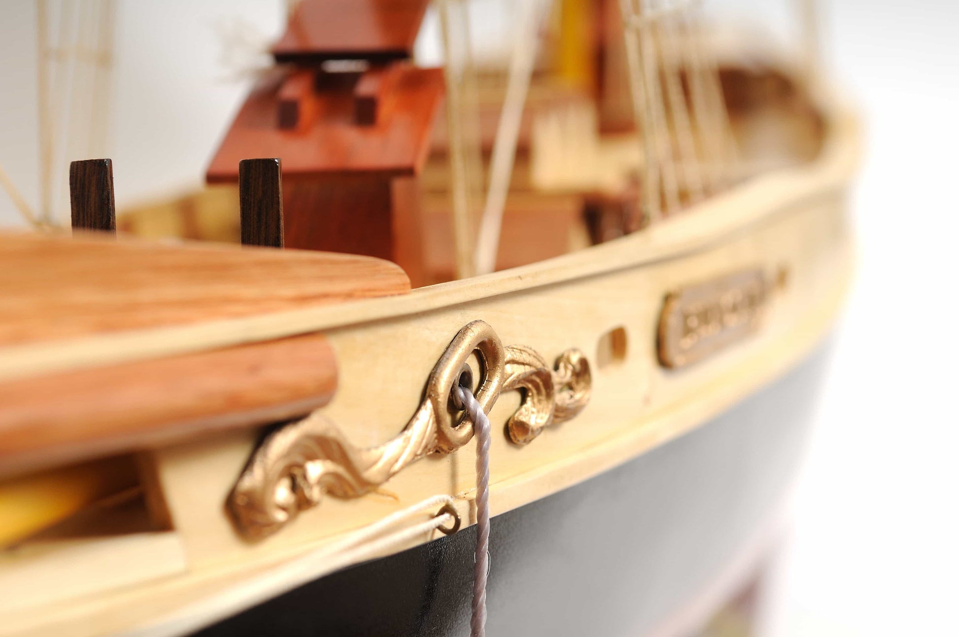 ALDO Creative Arts Collectibles Scale Model Bluenose II Painted Racing Yacht  Sailboat Medium  Wood Model Ship