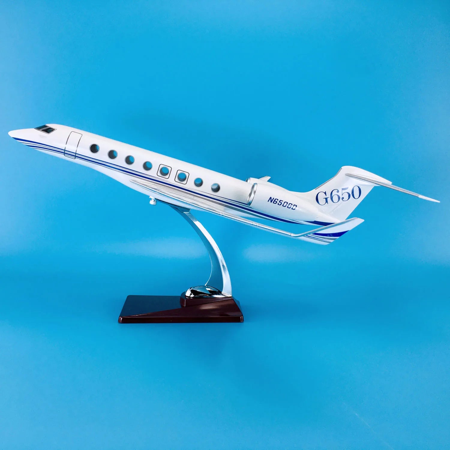 ALDO Creative Arts Collectibles Scale Model Gulf Stream G650 Airplane House Colors  Model Aircrafts