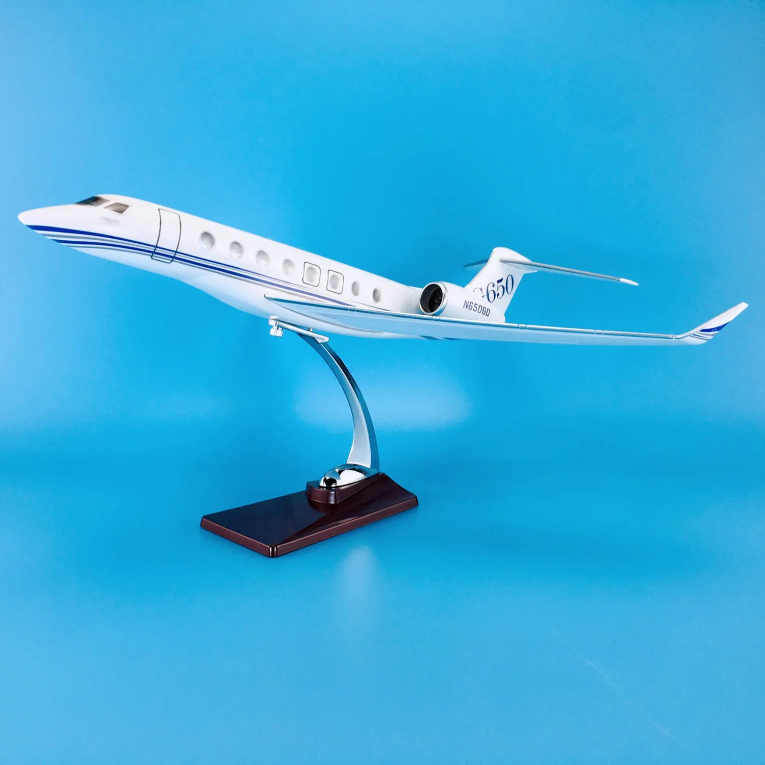 ALDO Creative Arts Collectibles Scale Model Gulf Stream G650 Airplane House Colors  Model Aircrafts