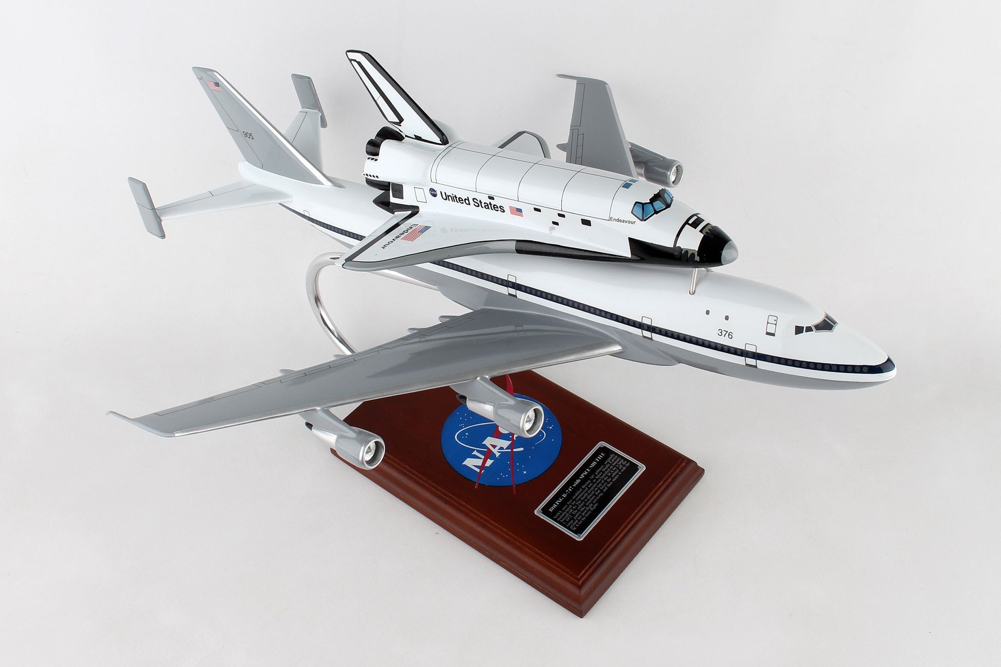 ALDO Creative Arts Collectibles Scale Model NASA Airplane Boeing 747 With Space Orbiter Shuttle Endeavour Wood Model Aircraft