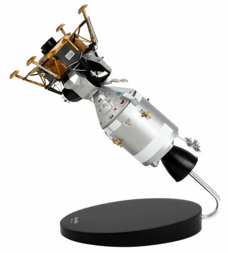 ALDO Creative Arts> Collectibles Scale Model NASA Apollo Command Service Module With the Lunar Excursion Module LEM Wood Model Spacecraft