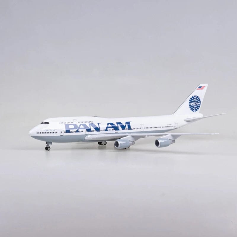 ALDO Creative Arts Collectibles Scale Model PAN AM  Airplane Boeing 747 B747 Model Aircraft With Landing Gears and LED Lights