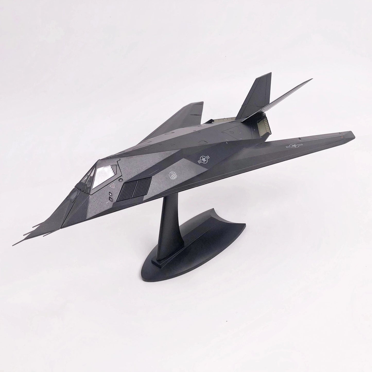 ALDO Creative Arts Collectibles Scale Model United States Airforce Airplane  F117 Nighthawk Stealth Fighter  Diecast Model Aircraft