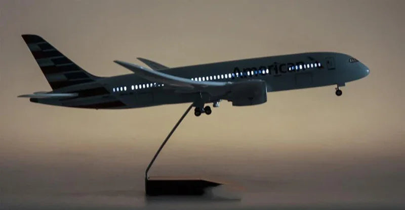 ALDO Creative Arts Collectibles Scale Model With Lights American  Airlines Boeing  787 B787 Dreamliner Model Aircraft With Landing Gears and LED Lights