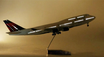 ALDO Creative Arts Collectibles Scale Model With Lights Delta Airlines Boeing 747 B747  Model Aircraft With Landing Gears and LED Lights
