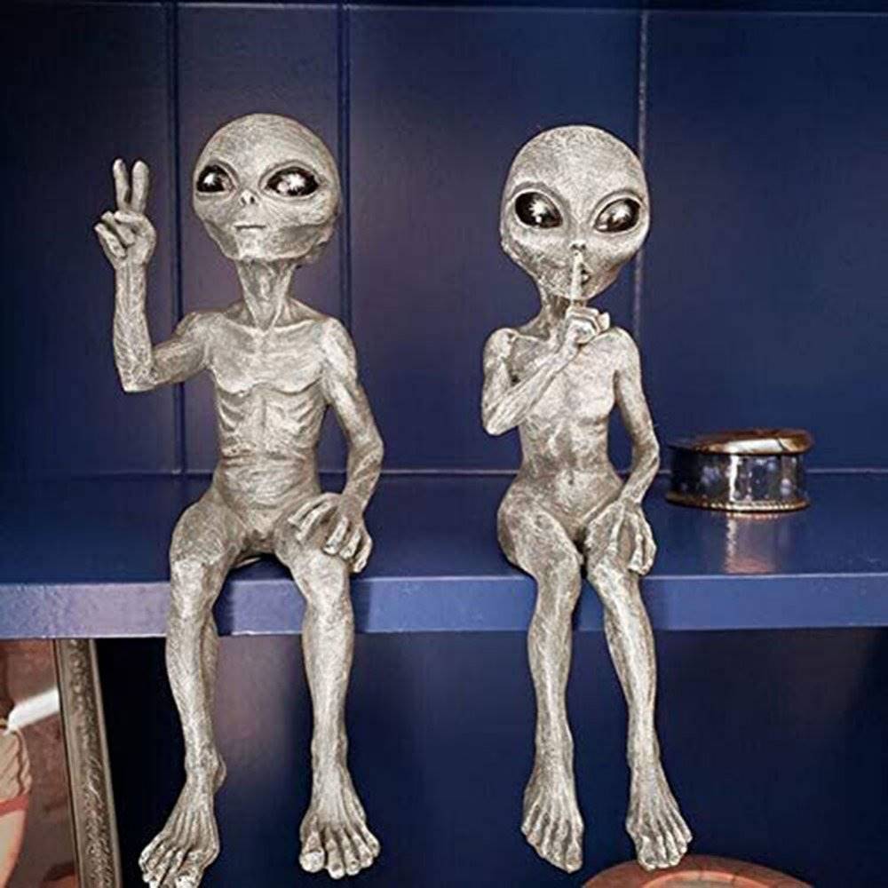 ALDO Decor > Artwork > Sculptures & Statues Aliens Friends Statues Set Of Two