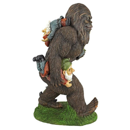 ALDO Décor>Artwork>Sculptures & Statues Bigfoot With  Gnomes Garden Statue