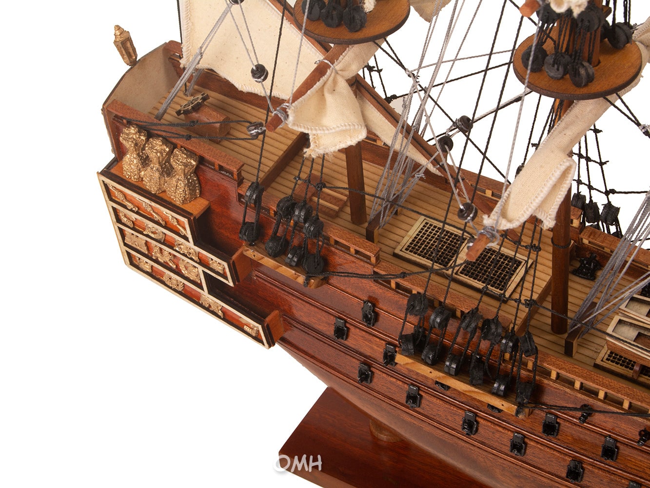 Aldo Hobbies & Creative Arts> Collectibles> Scale Model HMS Sovereign Of The Seas Tall Ship Small  Wood Model Sailboat Assembled