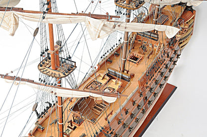 Aldo Hobbies & Creative Arts> Collectibles> Scale Model HMS Victory Xtract Large Tallship Wood Model Sailboat Assembled  With Display Case XL No Glass