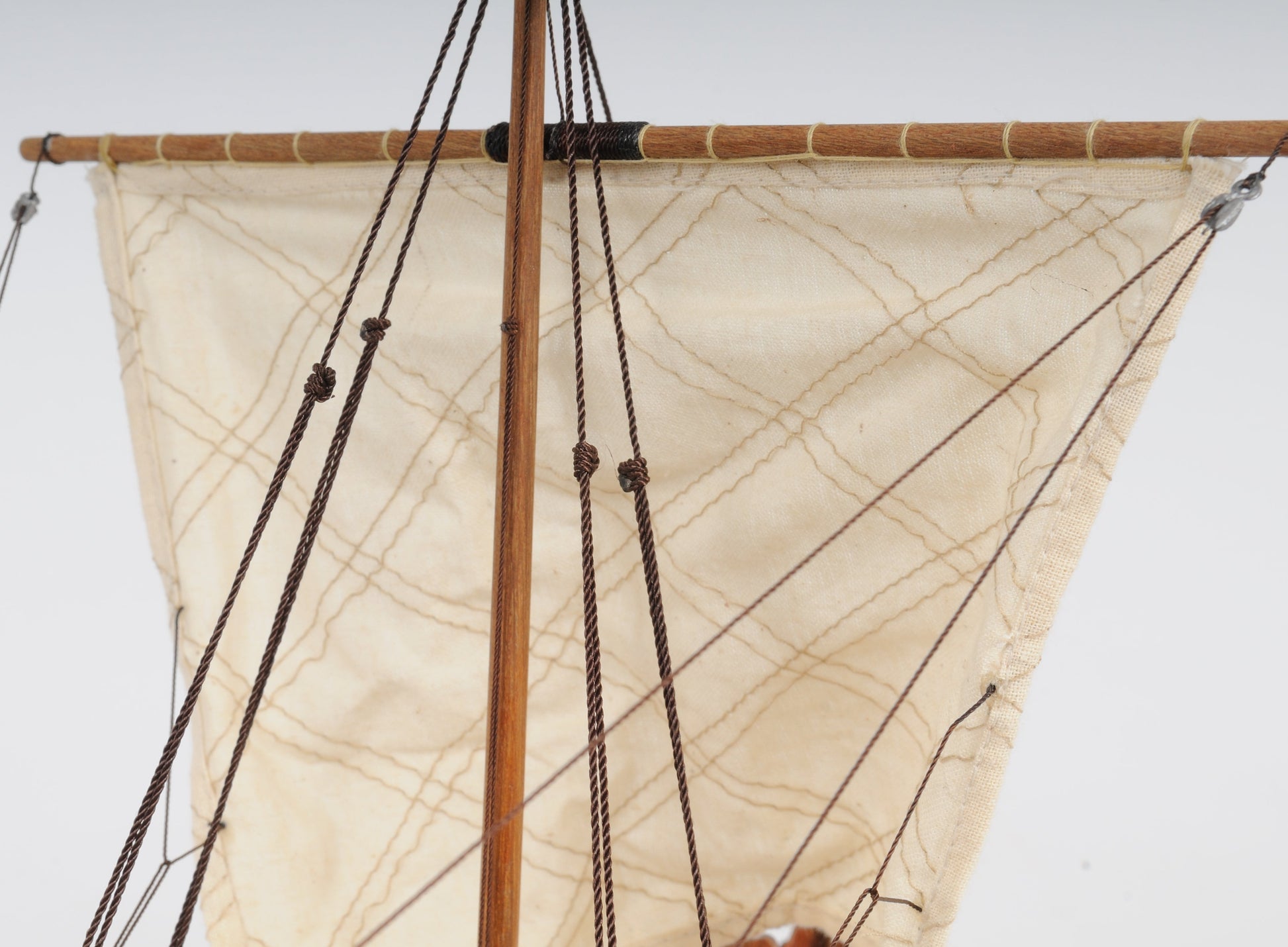 ALDO Hobbies & Creative Arts> Collectibles> Scale Model L: 15 W: 9 H: 12.5 Inches / NEW / wood Drakkar Viking Longshan Historic Replica Wood Small Model Sailboat Assembled