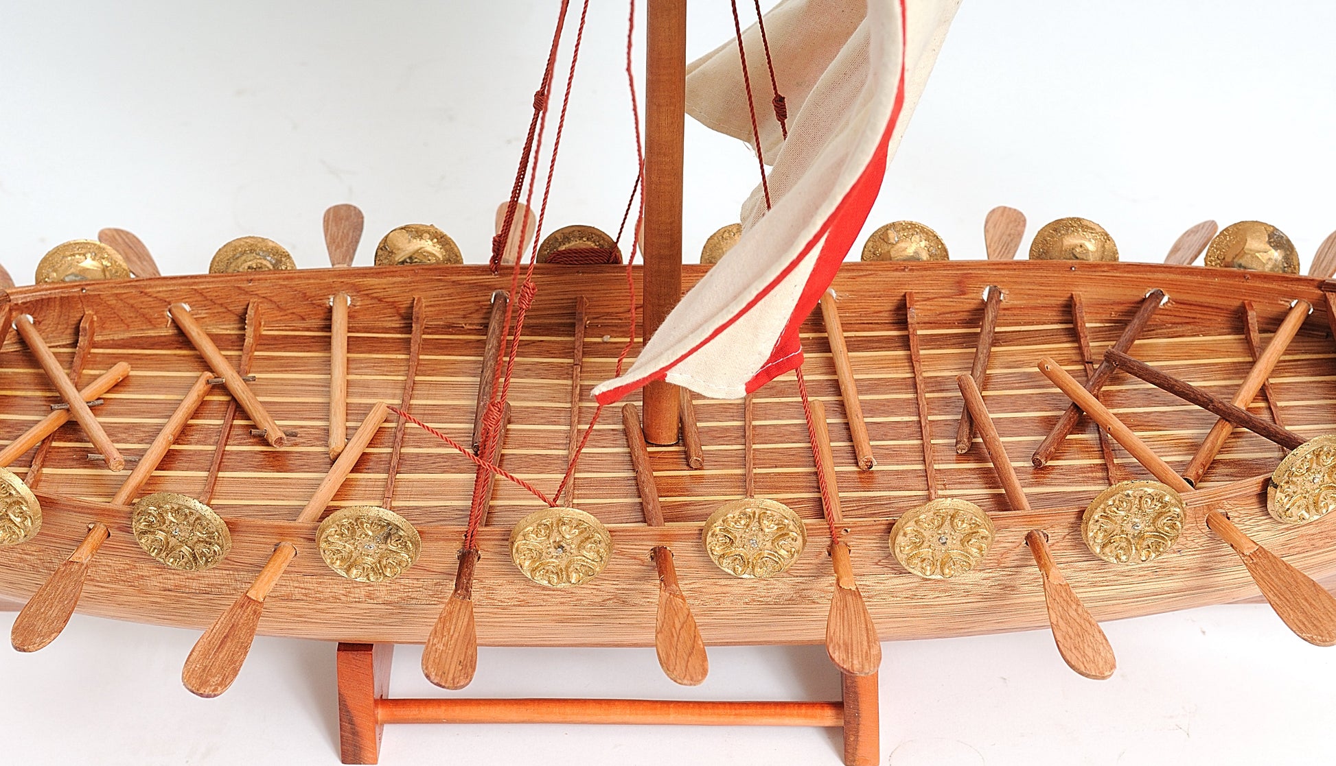 ALDO Hobbies & Creative Arts> Collectibles> Scale Model L: 25 W: 7 H: 20 Inches / NEW / wood Drakkar  Viking Longship Historic Replica Wood Model Sailboat Assembled
