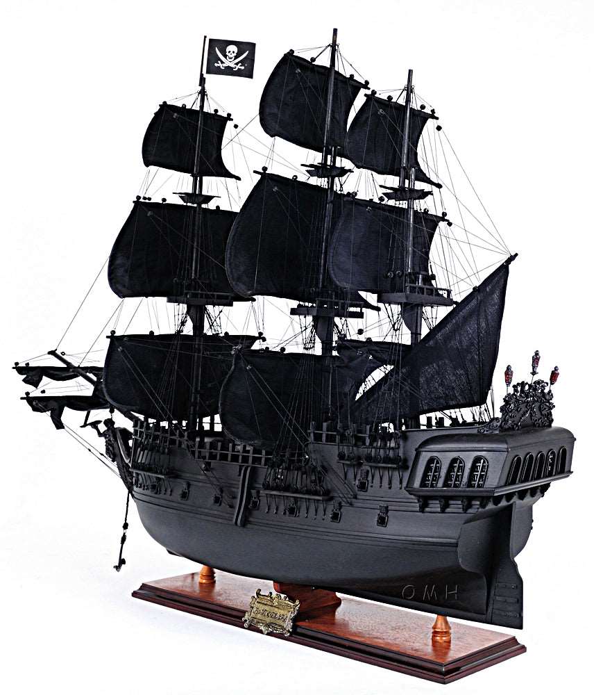 ALDO Hobbies & Creative Arts> Collectibles> Scale Model L: 28 W: 8 H: 24 Inches / NEW / Wood Black Pearl Pirates Tall Ship Model With Display Case