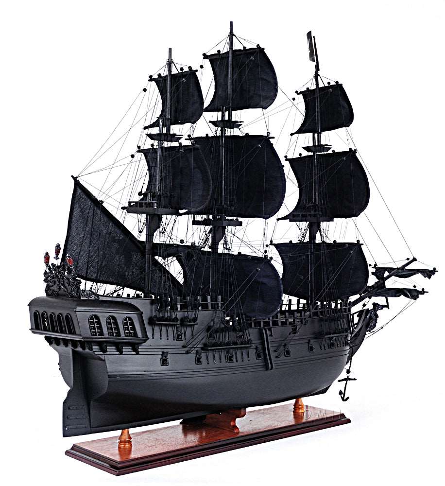 ALDO Hobbies & Creative Arts> Collectibles> Scale Model L: 28 W: 8 H: 24 Inches / NEW / Wood Black Pearl Pirates Tall Ship Model With Display Case