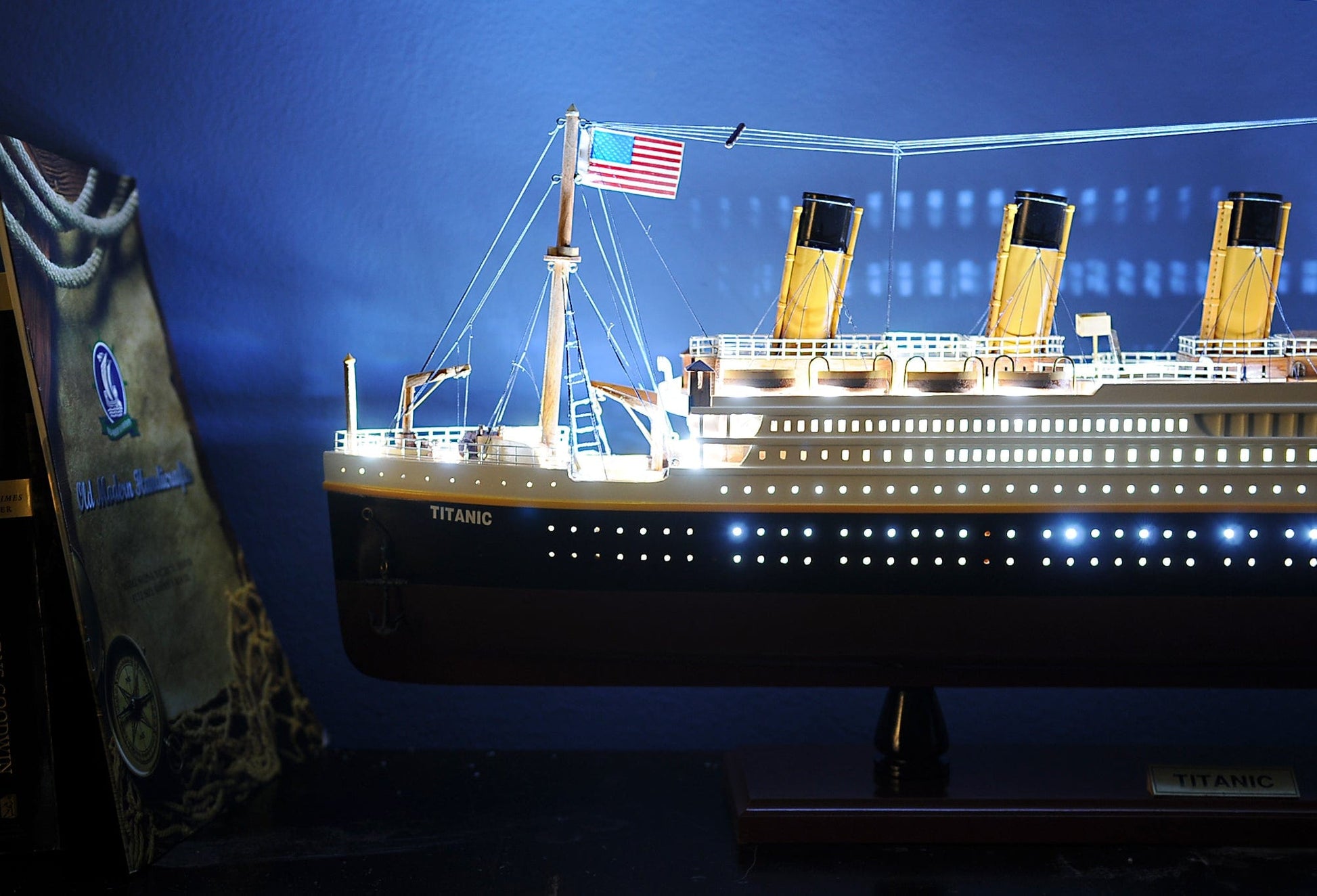 ALDO Hobbies & Creative Arts> Collectibles> Scale Model L: 32 W: 4 H: 13 Inches / NEW / Wood RMS Titanic Painted  Medium With lights Passenger Ship Ocean Liner Wood Model Assembled