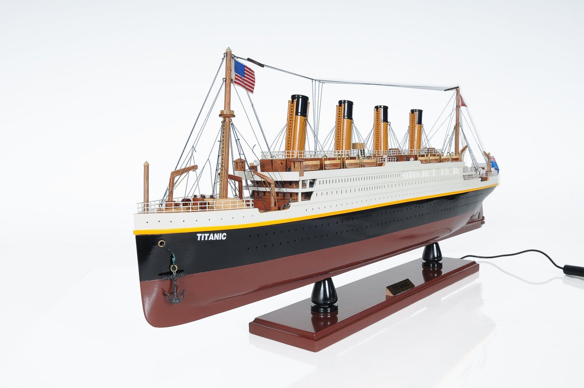 ALDO Hobbies & Creative Arts> Collectibles> Scale Model L: 32 W: 4 H: 13 Inches / NEW / Wood RMS Titanic Painted  Medium With lights Passenger Ship Ocean Liner Wood Model Assembled