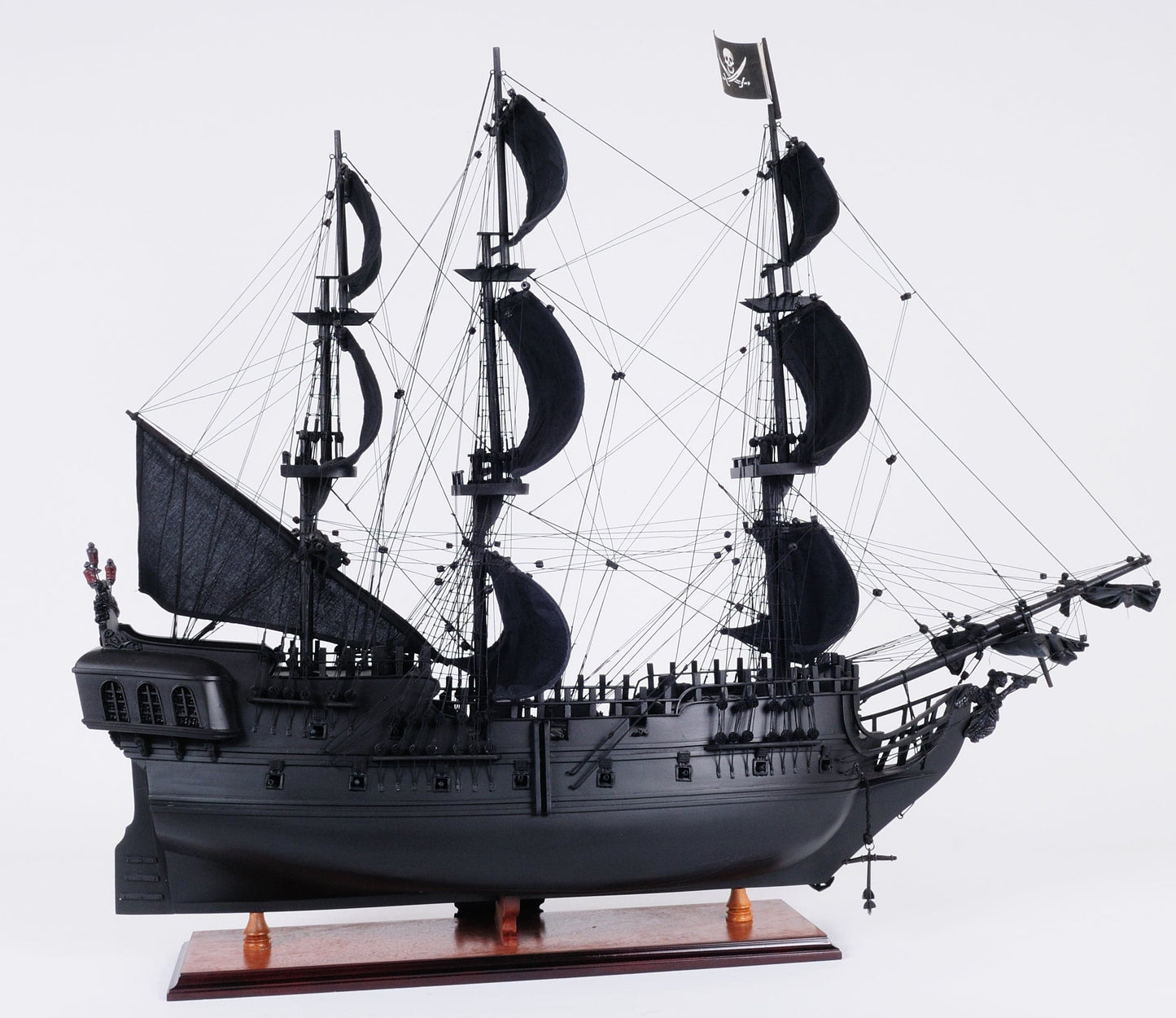 ALDO Hobbies & Creative Arts> Collectibles> Scale Model L: 40 W: 13.75 H: 39.25 Inches / NEW / Wood Black Pearl Pirates of The Caribbean Medium Tall Ship Wood Model Sailboat With Table Top Display Case Assembled