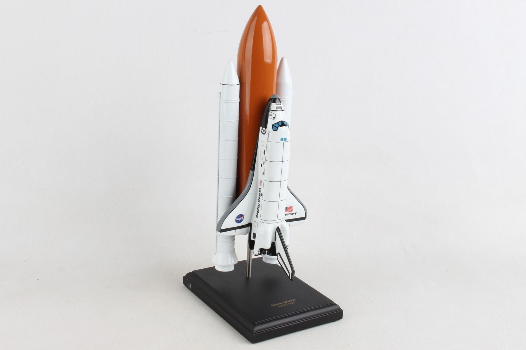 ALDO Hobbies & Creative Arts> Collectibles> Scale Model Nasa Space Shuttle Discovery Orbiter Full Stack  Wood Model Space Craft