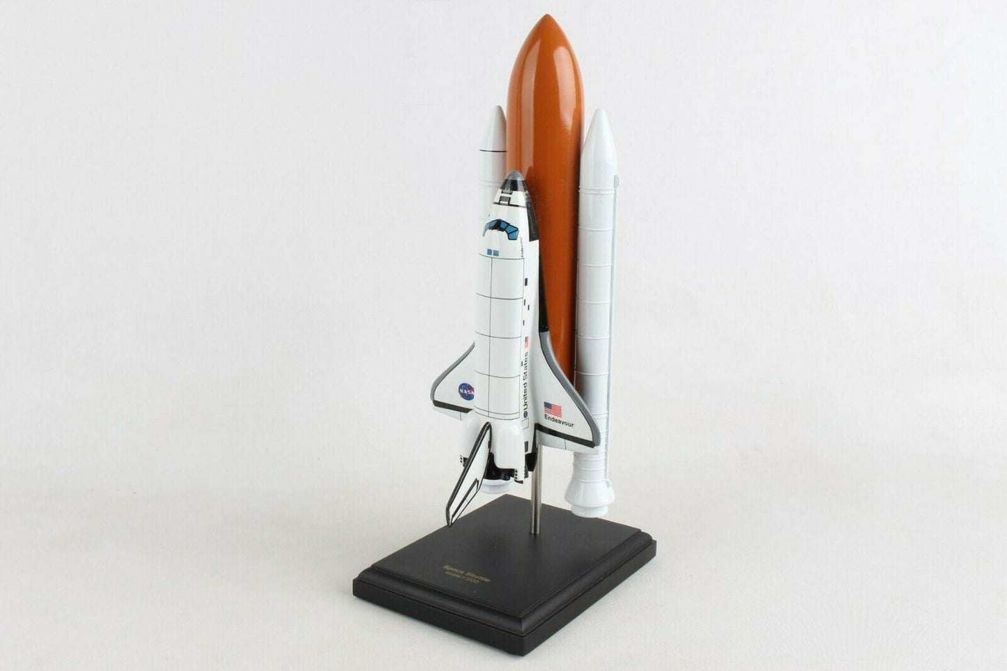 ALDO Hobbies & Creative Arts> Collectibles> Scale Model NASA Space Shuttle Endeavor Orbiter Full Stack 11 Inches Wood Model Space Craft