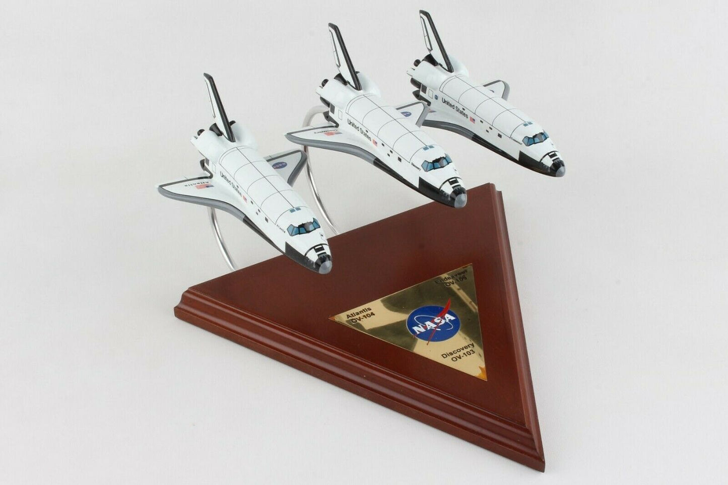 ALDO Hobbies & Creative Arts> Collectibles> Scale Model NASA US Space Shuttles Orbiters Atlantis, Endeavour and Discovery Wood Models Collection