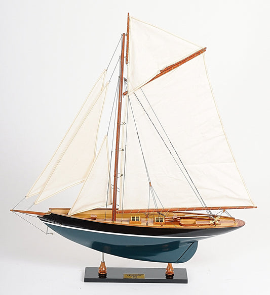 ALDO Hobbies & Creative Arts> Collectibles> Scale Model Pen Duick Painted Tall Ship Wood Model Sailboat Assembled