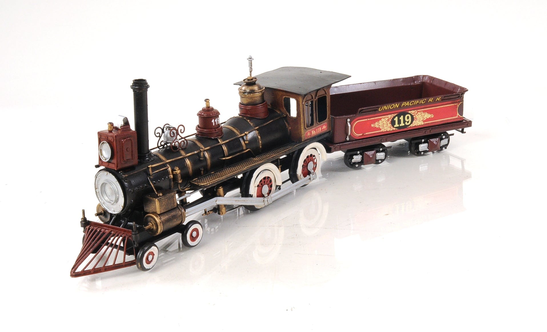 ALDO Hobbies & Creative Arts > Collectibles > Scale Models L: 21 W: 3.75 H: 6.5 Inches / new / metal Union Pacific Christmass Train Locomotive Handmade Metal Assembled