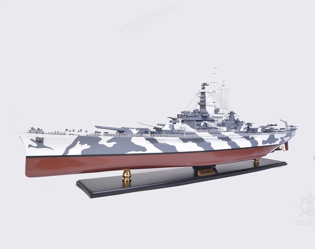 ALDO Hobbies & Creative Arts > Collectibles > Scale Models L: 42.5 W: 7 H: 15.75 Inches / NEW / wood USS Alabama BB-60 Battleship Warship Exclusive Edition XLarge Camouflage Model  Assembled