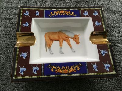 ALDO Home & Kitchen>Ashtray Style 3 / Ceramic English Style Hand Made Fine Ceramic Horse Designer Ashtray With Real Gold leaf