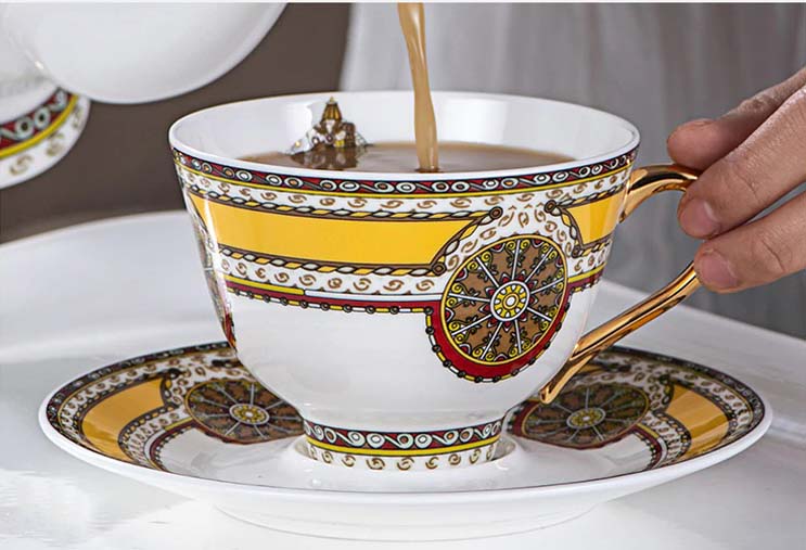 ALDO Home & Kitchen>Dinner Set Elegant Luxury English Royal Court Style Hand Made Fine Porcelain Bone China Gold Plated Coffee and Tea Set 12 Pices