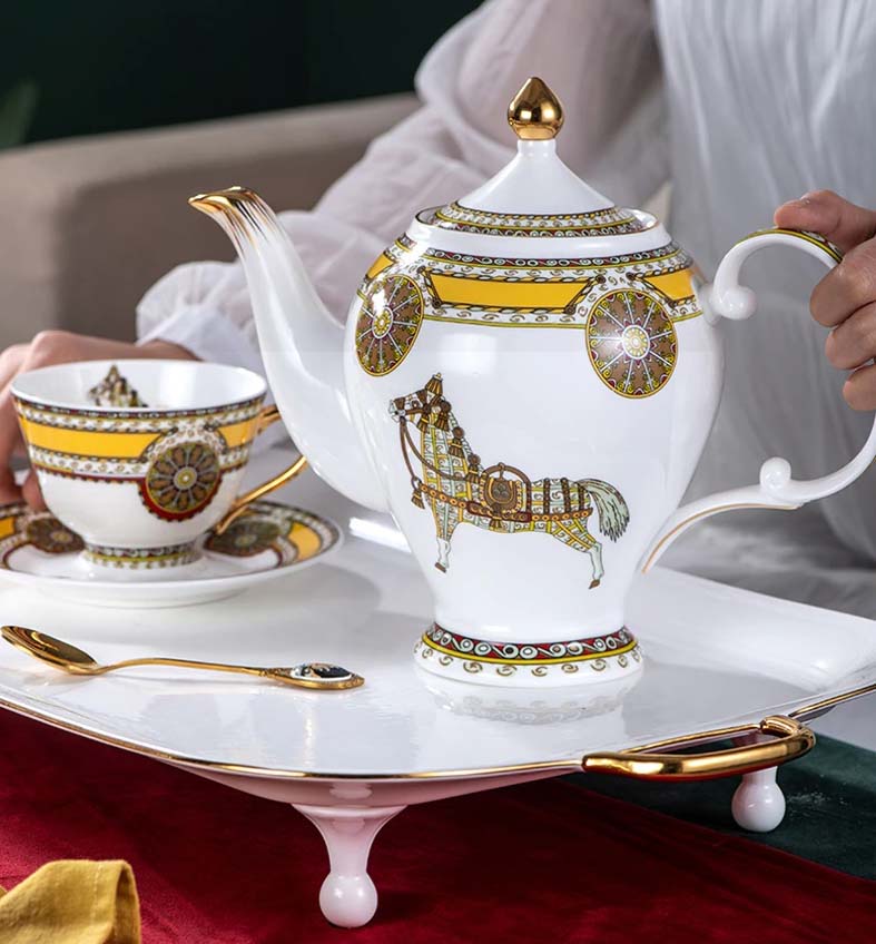 ALDO Home & Kitchen>Dinner Set new / Porcelain / 16 picesCoffee / Tea Set with Big Serving Tray Elegant Luxury Brithish Royal Court Style Hand Made high Quality Fine Porcelain Bone China Gold Plated Coffee and Tea Set 16 Pices