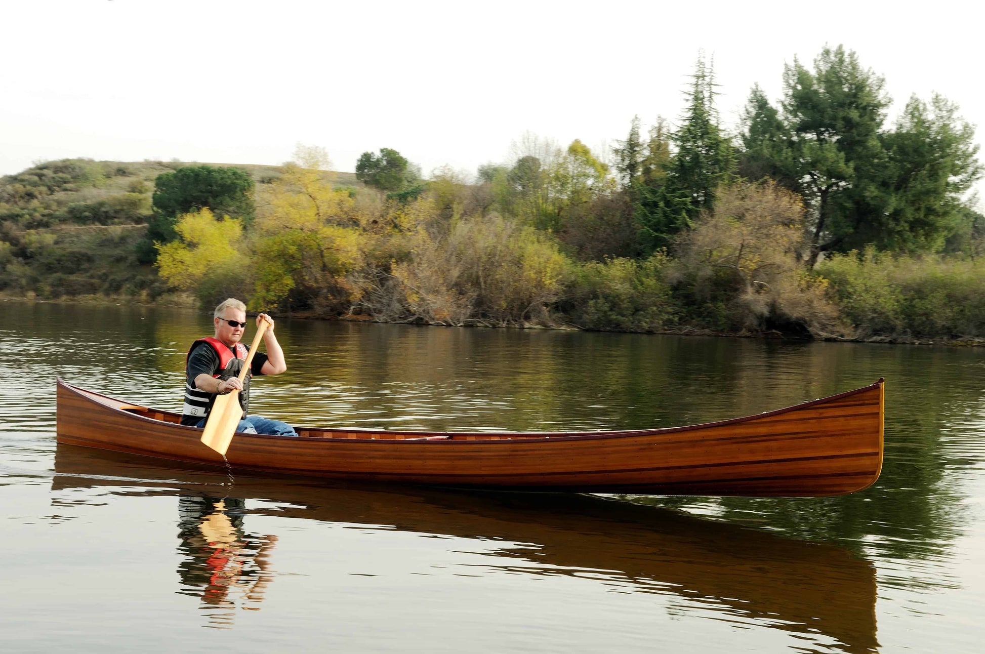 ALDO Kayaking, Canoeing & Rafting>Canoes L: 216 W: 35.5 H: 27 Inches / NEW / wood Real High Quality Canadian Cedar Canoe  With Ribs18 feet