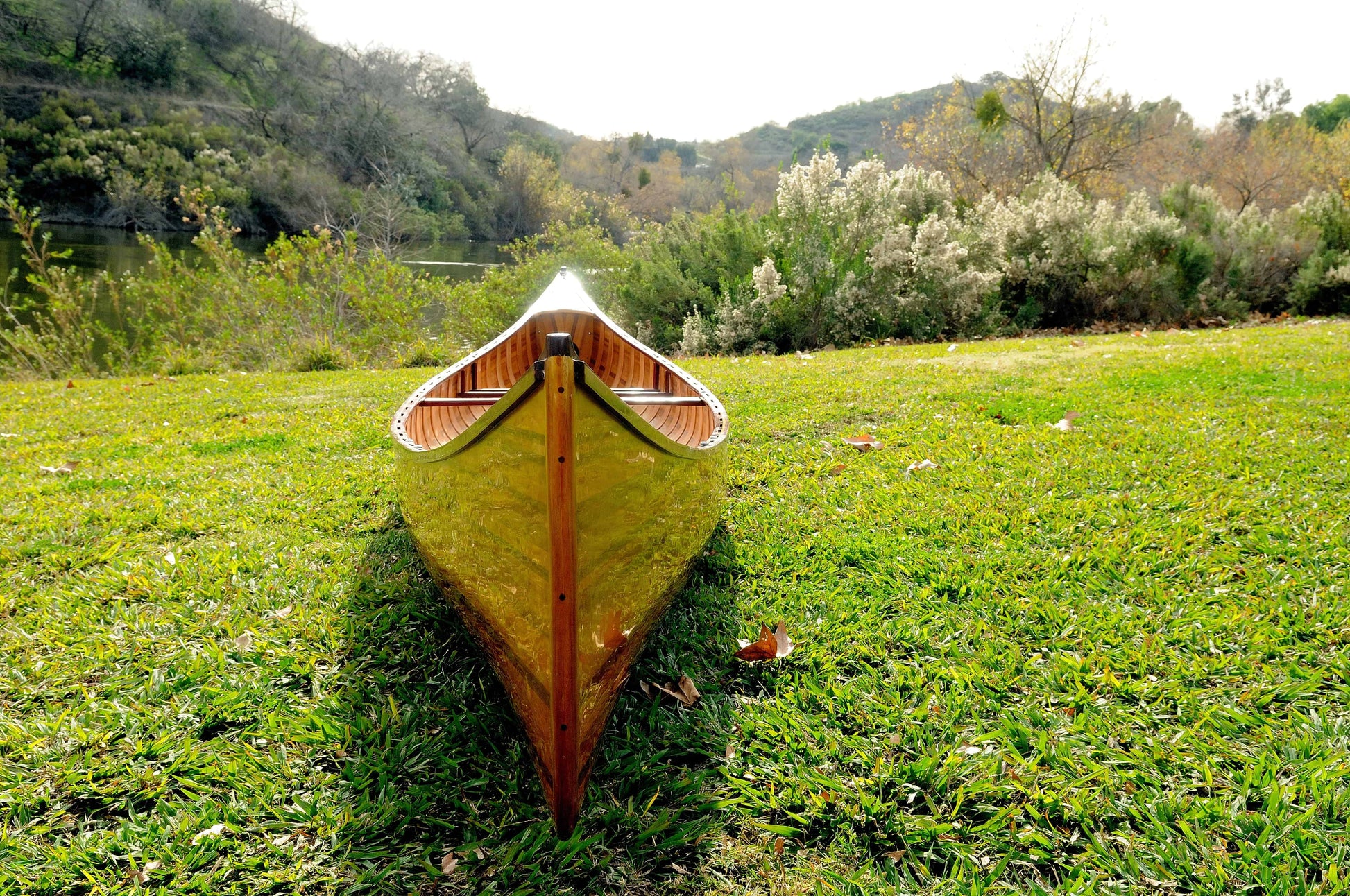 ALDO Kayaking, Canoeing & Rafting>Canoes L: 216 W: 35.5 H: 27 Inches / NEW / wood Real High Quality Canadian Cedar Canoe  With Ribs18 feet