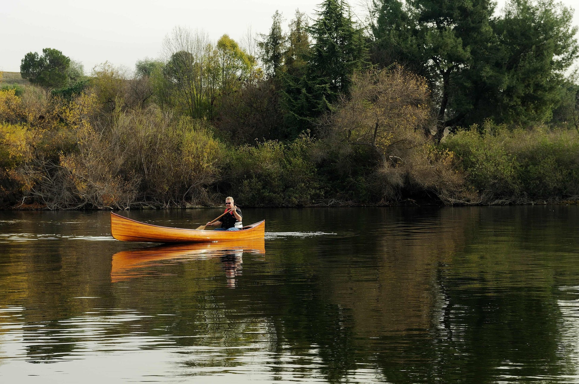 ALDO Kayaking, Canoeing & Rafting>Canoes L: 216 W: 35.5 H: 27 Inches / NEW / wood Real High Quality Canadian Cedar Canoe  With Ribs18 feet
