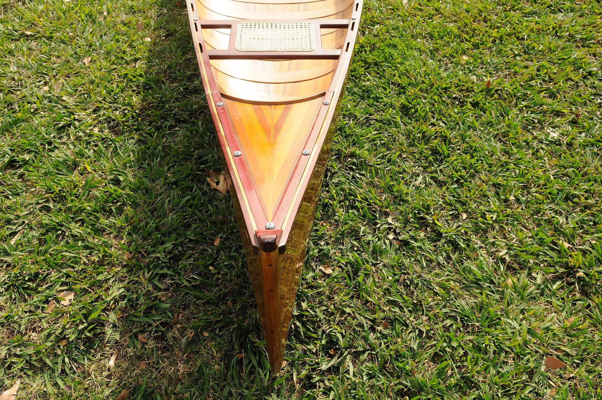 ALDO Kayaking, Canoeing & Rafting>Canoes L: 216 W: 35.5 H: 27 Inches / NEW / wood Real High Quality Canadian Cedar Canoe  With Ribs18 feet