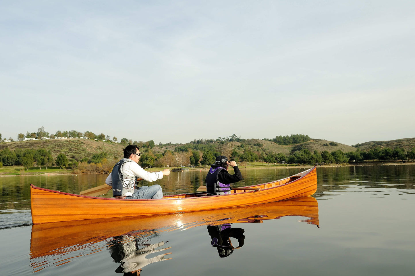 ALDO Kayaking, Canoeing & Rafting>Canoes L: 216 W: 35.5 H: 27 Inches / NEW / wood Real High Quality Canadian Cedar Canoe  With Ribs18 feet
