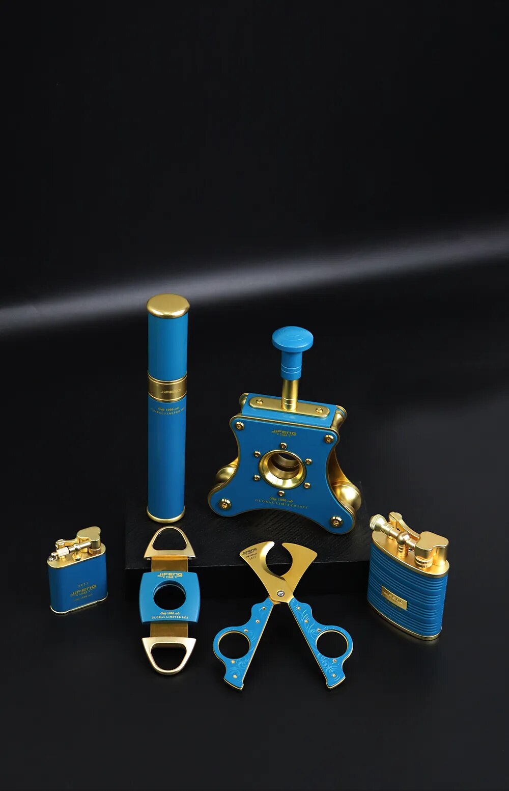 ALDO Smoking Accessories > Ashtrays Collectible Luxury Exlusive Special Limited Edition of Cigar Tool Sets with Gift Box Red Black and Blue